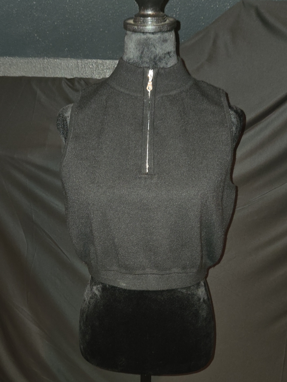 Sweater Like Material Black Sleeveless Half-Zip Cropped Top